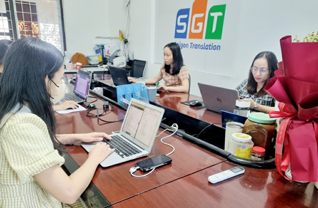 Đội ngũ dịch thuật Sài Gòn với kinh nghiệm dịch thuật văn bản pháp lý bao gồm luật quốc tế