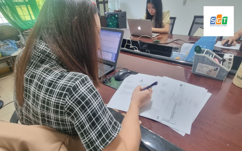 Dịch thuật tài liệu nghiên cứu đóng vai trò then chốt trong việc lan tỏa tri thức