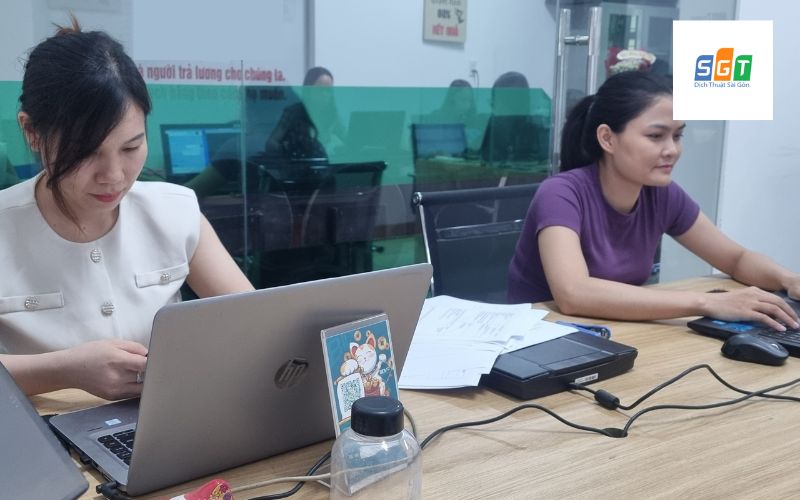 Dịch thuật tiếng Indonesia giữ vai trò quan trọng trong việc kết nối, hợp tác